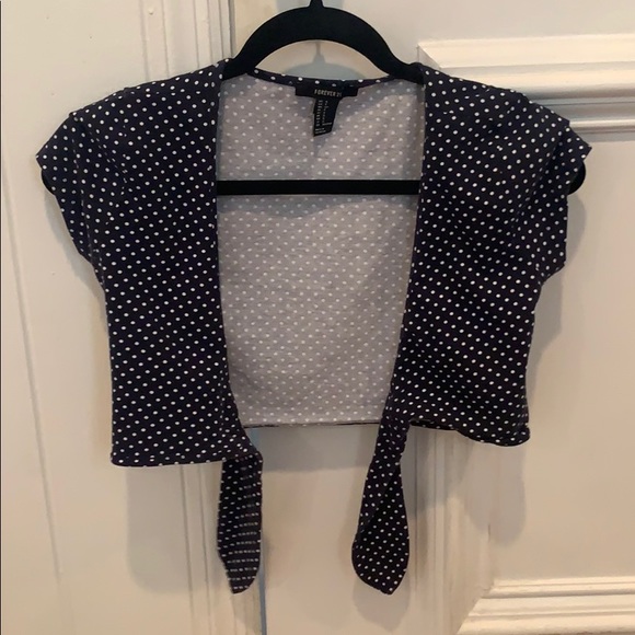 Forever 21 Tie-Front Crop Top - Picture 4 of 4
